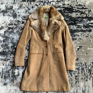 Suede jacket with removable fur collar